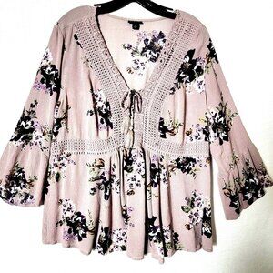 Torrid Womens Babydoll Tunic Top Sz 2X 3/4 Crochet Bell Sleeves Lavender Floral